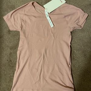 Lululemon swiftly tech size 4